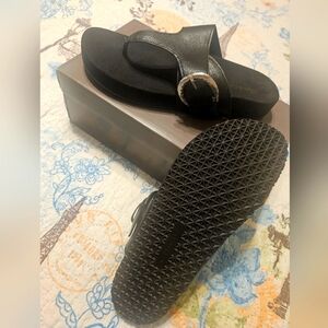 Women's Zayaa Buckles Flat Sandals